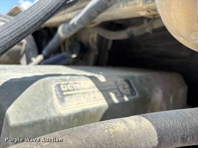 image for item DW7194 2007 Freightliner semi truck