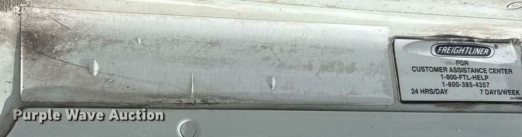 image for item DW7194 2007 Freightliner semi truck