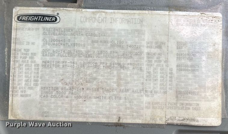 image for item DW7194 2007 Freightliner semi truck