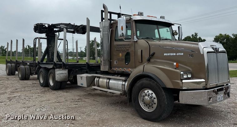 image for item DW7210 2007 Western Star 4900  log lader truck with 2007 Rosa log pup trailer