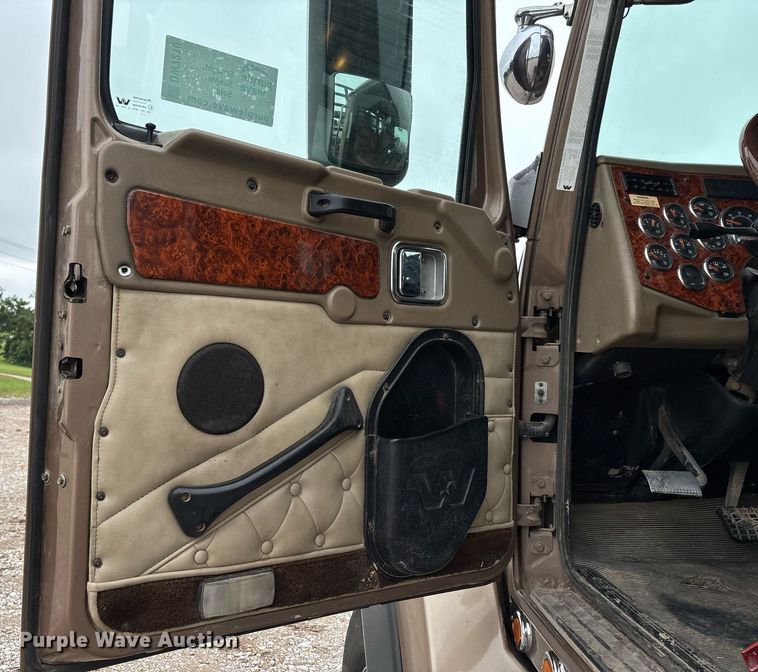 image for item DW7210 2007 Western Star 4900  log lader truck with 2007 Rosa log pup trailer