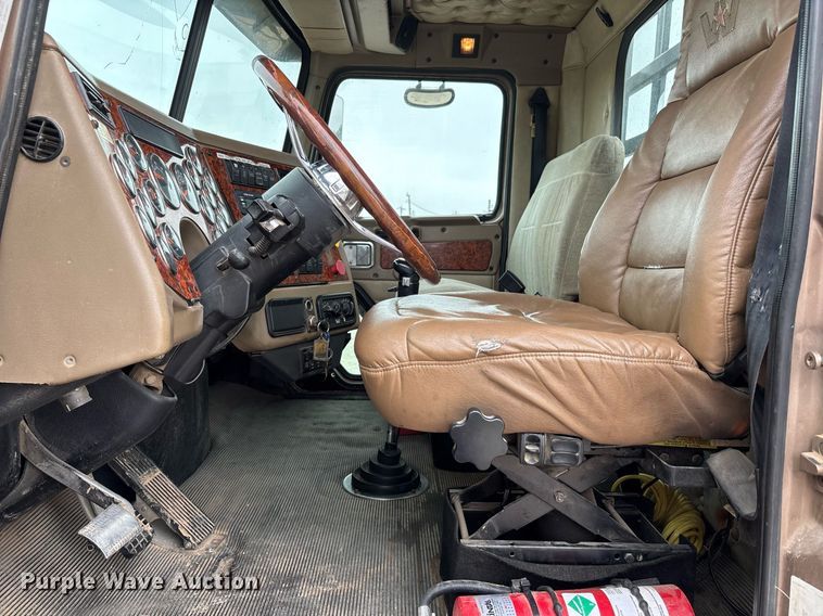 image for item DW7210 2007 Western Star 4900  log lader truck with 2007 Rosa log pup trailer