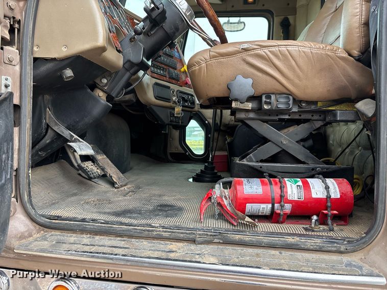 image for item DW7210 2007 Western Star 4900  log lader truck with 2007 Rosa log pup trailer