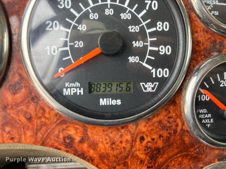 image for item DW7210 2007 Western Star 4900  log lader truck with 2007 Rosa log pup trailer