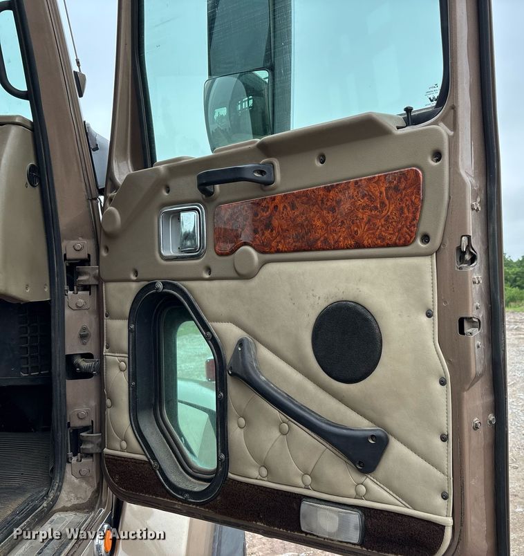 image for item DW7210 2007 Western Star 4900  log lader truck with 2007 Rosa log pup trailer