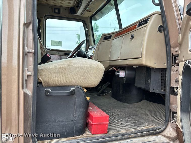 image for item DW7210 2007 Western Star 4900  log lader truck with 2007 Rosa log pup trailer