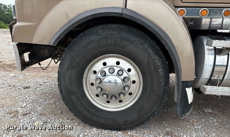 image for item DW7210 2007 Western Star 4900  log lader truck with 2007 Rosa log pup trailer