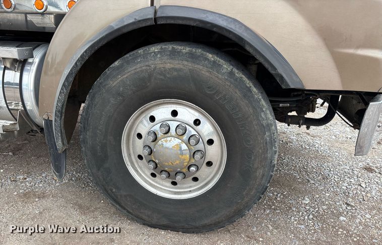 image for item DW7210 2007 Western Star 4900  log lader truck with 2007 Rosa log pup trailer