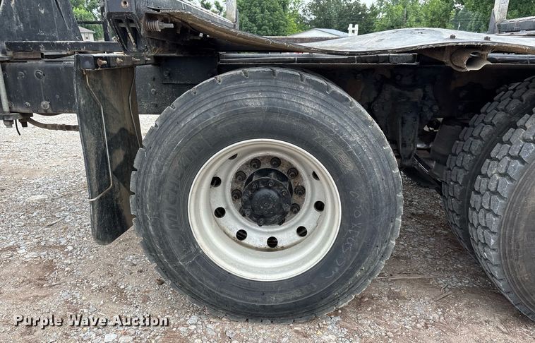 image for item DW7210 2007 Western Star 4900  log lader truck with 2007 Rosa log pup trailer