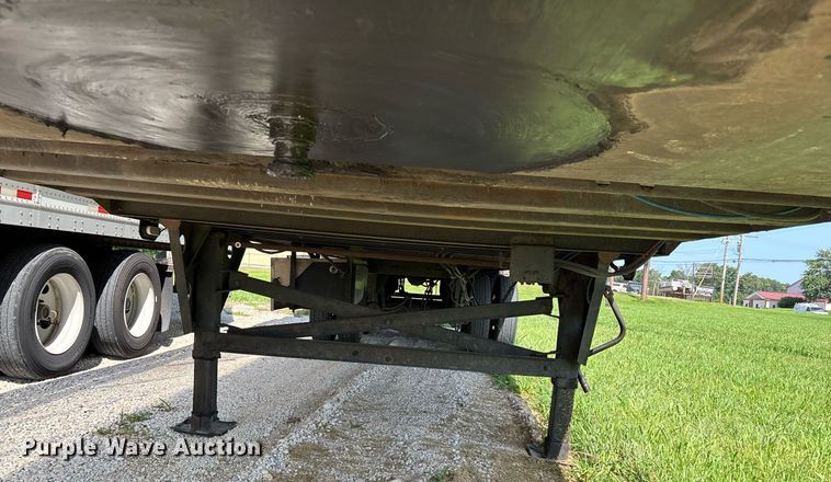 image for item DW7222 2007 Utility Trailers dry van trailer