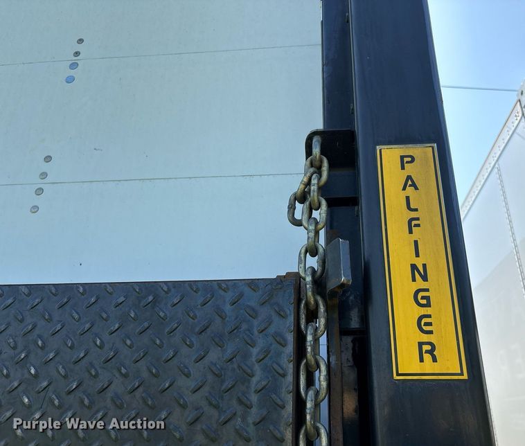 image for item DW7222 2007 Utility Trailers dry van trailer