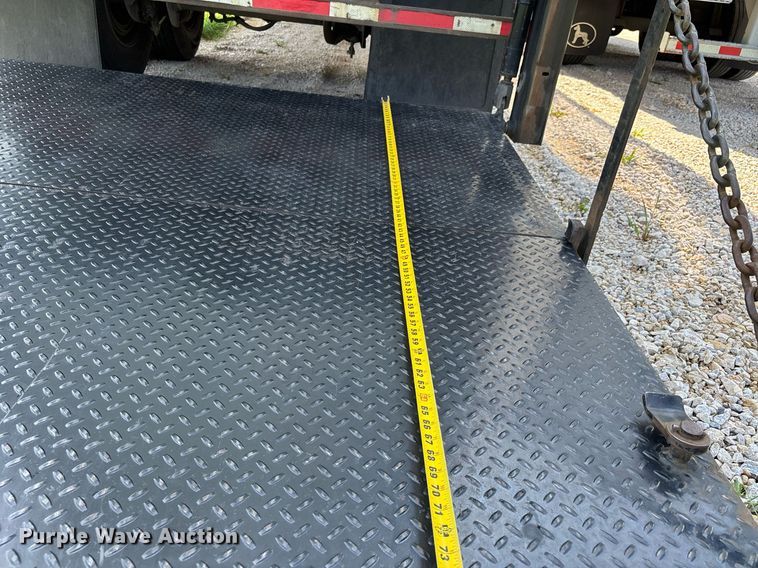 image for item DW7222 2007 Utility Trailers dry van trailer