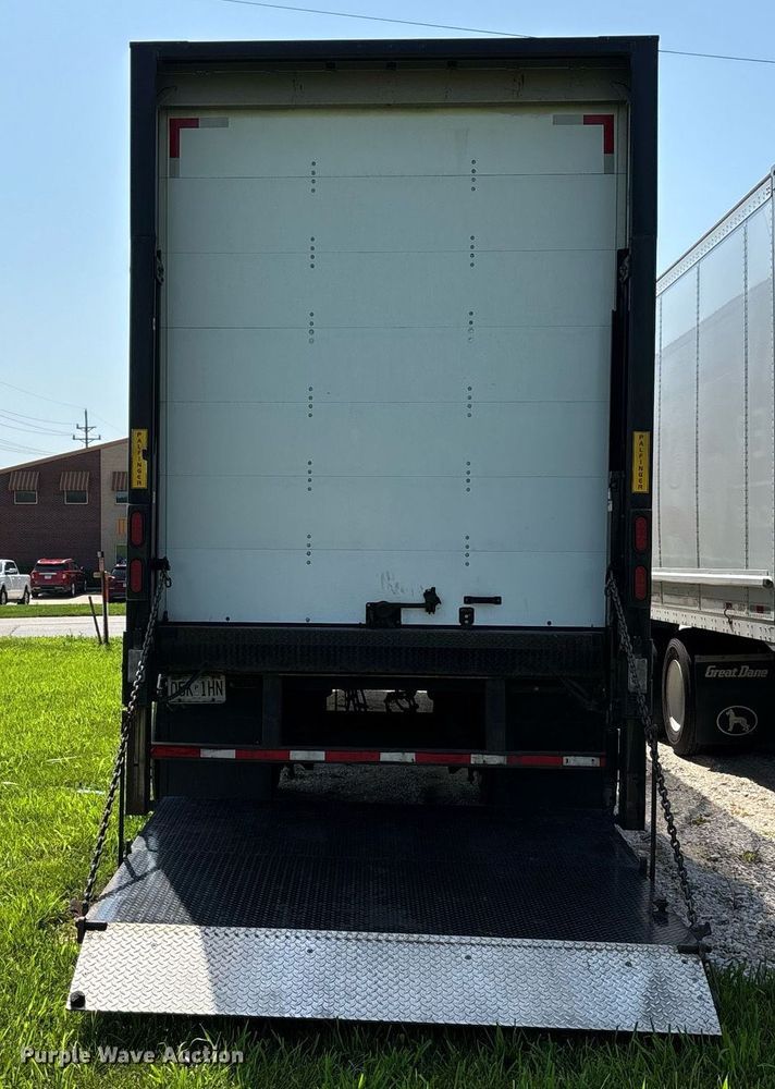 image for item DW7222 2007 Utility Trailers dry van trailer