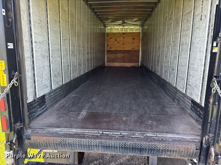 image for item DW7222 2007 Utility Trailers dry van trailer