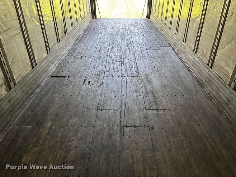 image for item DW7222 2007 Utility Trailers dry van trailer