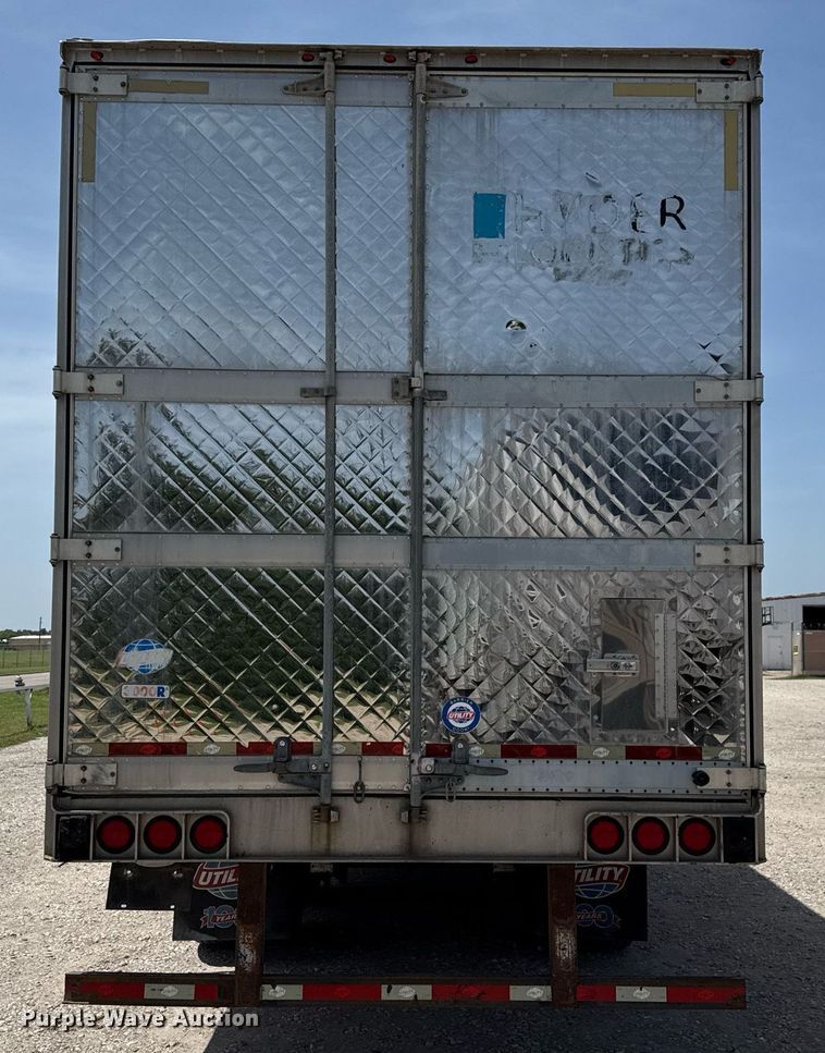 image for item DX5641 2014 Utility Trailers VS2RA refrigerated van trailer