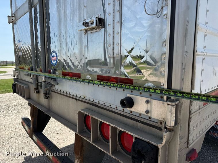 image for item DX5641 2014 Utility Trailers VS2RA refrigerated van trailer