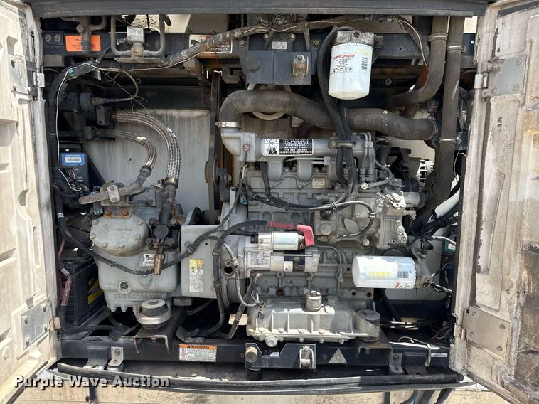 image for item DX5641 2014 Utility Trailers VS2RA refrigerated van trailer