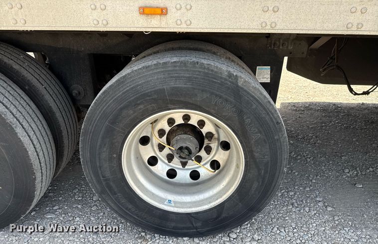 image for item DX5641 2014 Utility Trailers VS2RA refrigerated van trailer