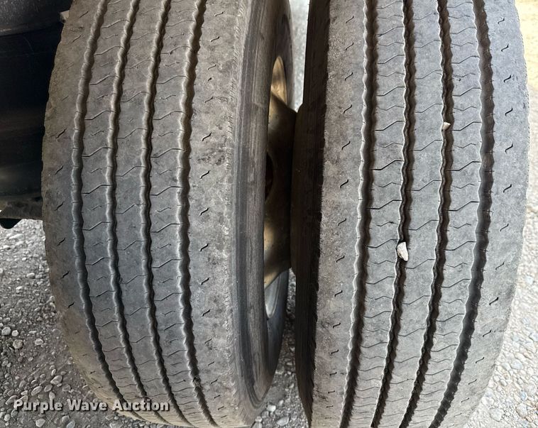 image for item DX5641 2014 Utility Trailers VS2RA refrigerated van trailer