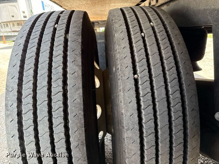 image for item DX5641 2014 Utility Trailers VS2RA refrigerated van trailer