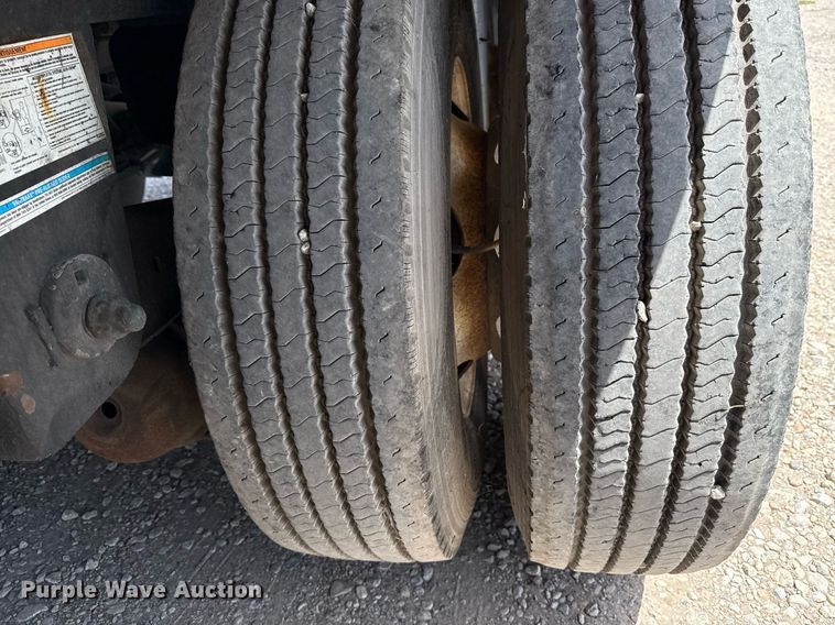 image for item DX5641 2014 Utility Trailers VS2RA refrigerated van trailer