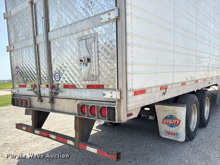 image for item DX5642 2015 Utility Trailers VS2RA refrigerated van trailer