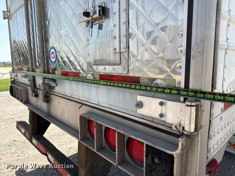 image for item DX5642 2015 Utility Trailers VS2RA refrigerated van trailer