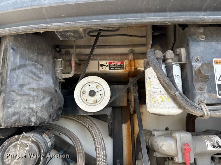 image for item DX5642 2015 Utility Trailers VS2RA refrigerated van trailer