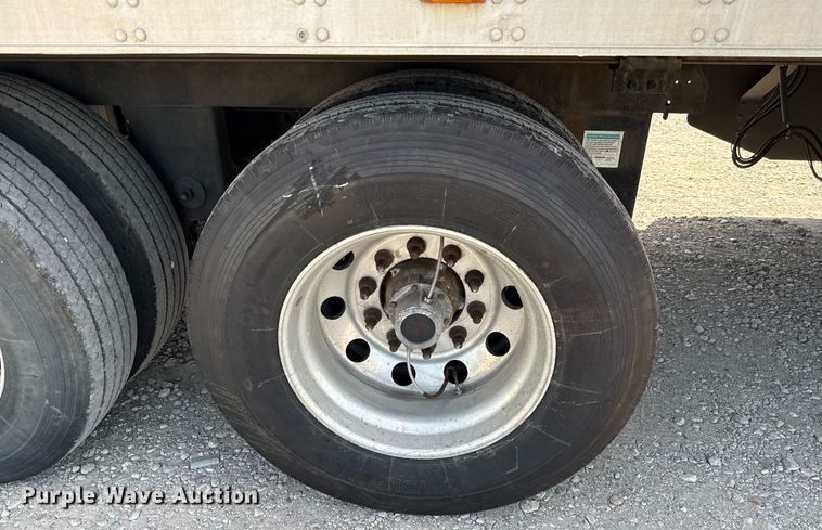 image for item DX5642 2015 Utility Trailers VS2RA refrigerated van trailer