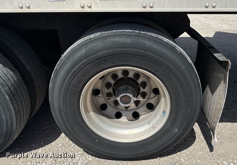 image for item DX5642 2015 Utility Trailers VS2RA refrigerated van trailer