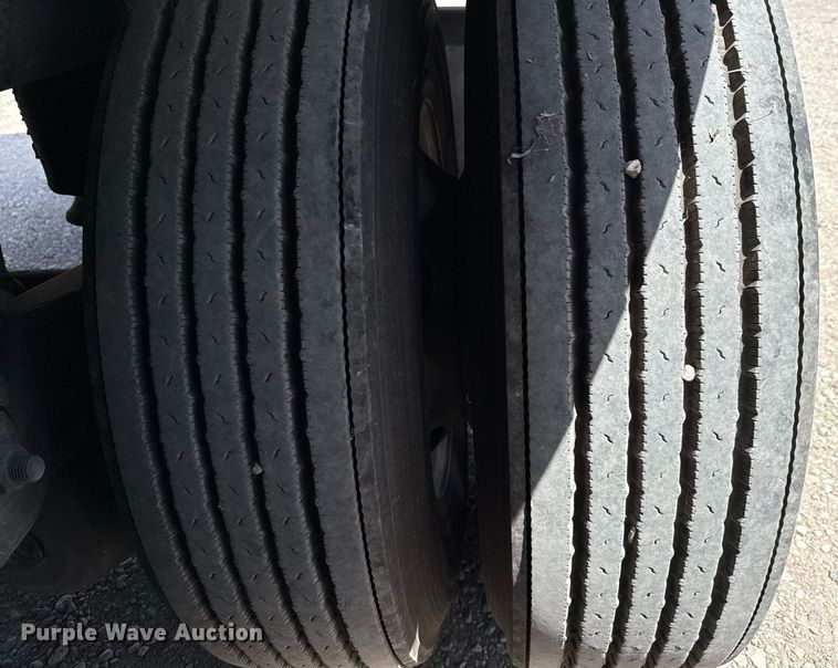 image for item DX5642 2015 Utility Trailers VS2RA refrigerated van trailer