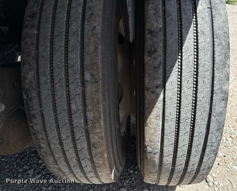 image for item DX5642 2015 Utility Trailers VS2RA refrigerated van trailer