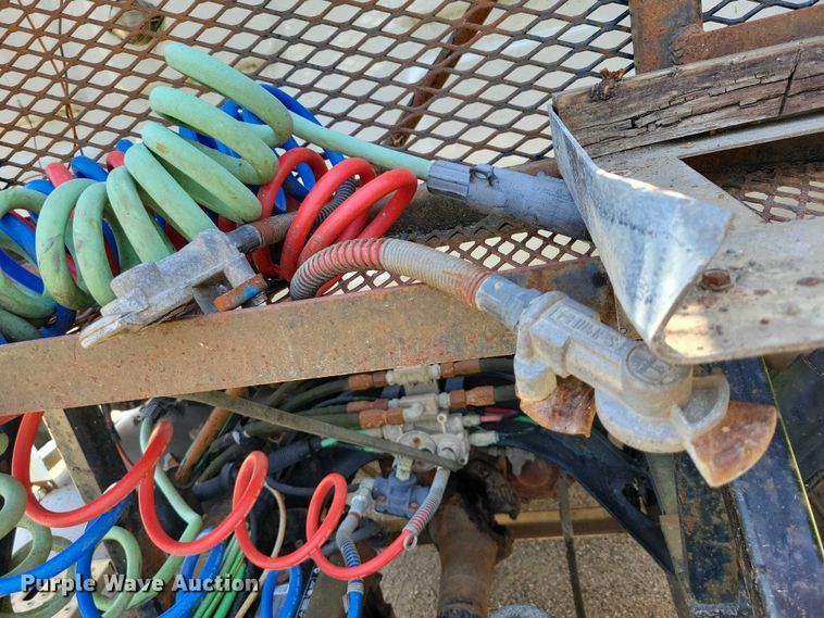 image for item DX7183 1997 Ford Aeromax semi truck