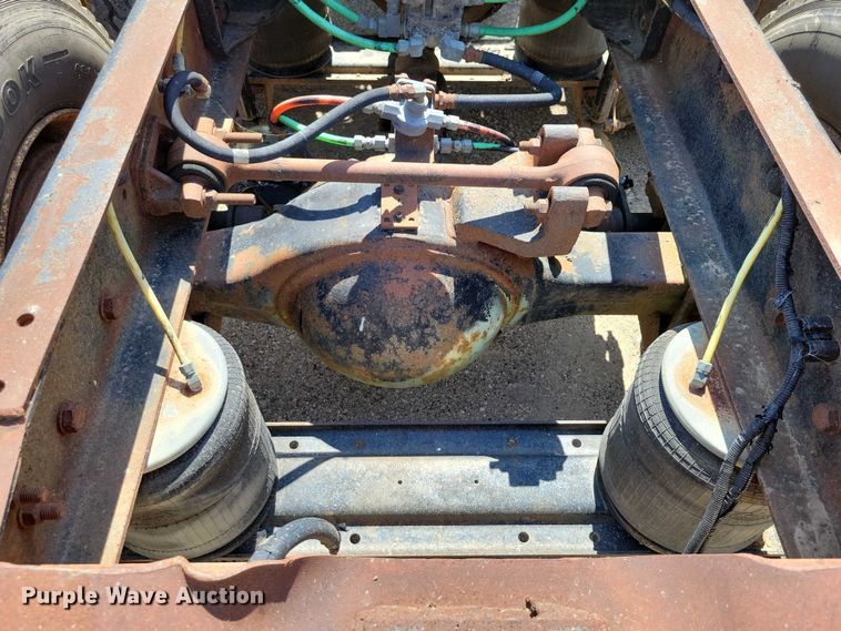 image for item DX7183 1997 Ford Aeromax semi truck