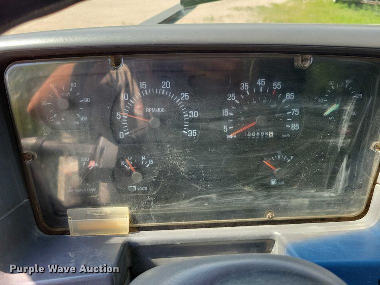 image for item DX7183 1997 Ford Aeromax semi truck