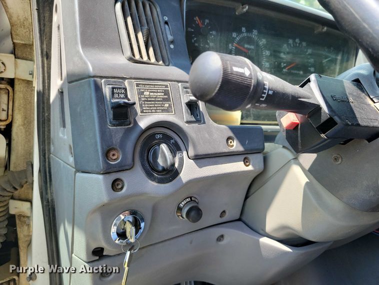 image for item DX7183 1997 Ford Aeromax semi truck