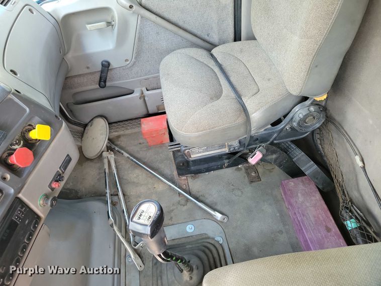 image for item DX7183 1997 Ford Aeromax semi truck