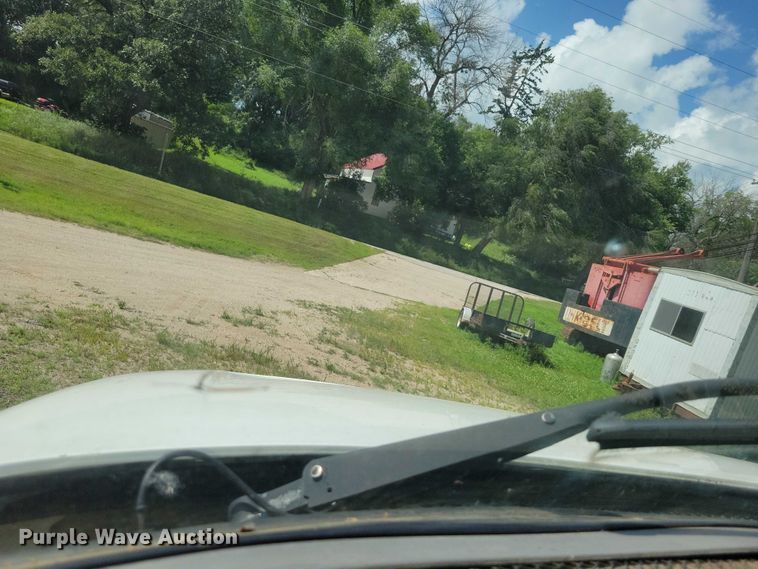 image for item DX7183 1997 Ford Aeromax semi truck