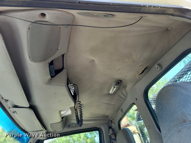 image for item DX7183 1997 Ford Aeromax semi truck