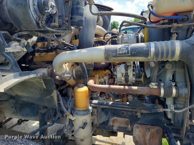 image for item DX7183 1997 Ford Aeromax semi truck