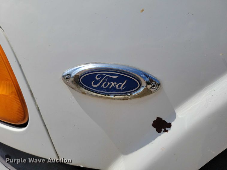 image for item DX7183 1997 Ford Aeromax semi truck