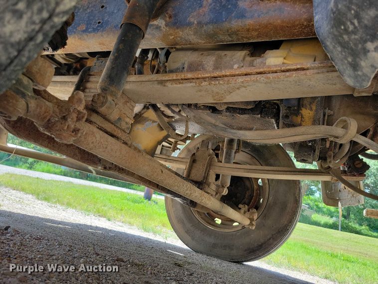 image for item DX7183 1997 Ford Aeromax semi truck