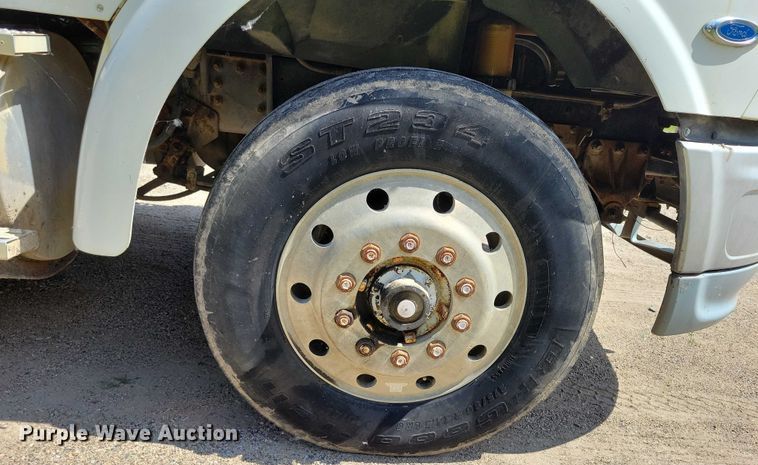 image for item DX7183 1997 Ford Aeromax semi truck