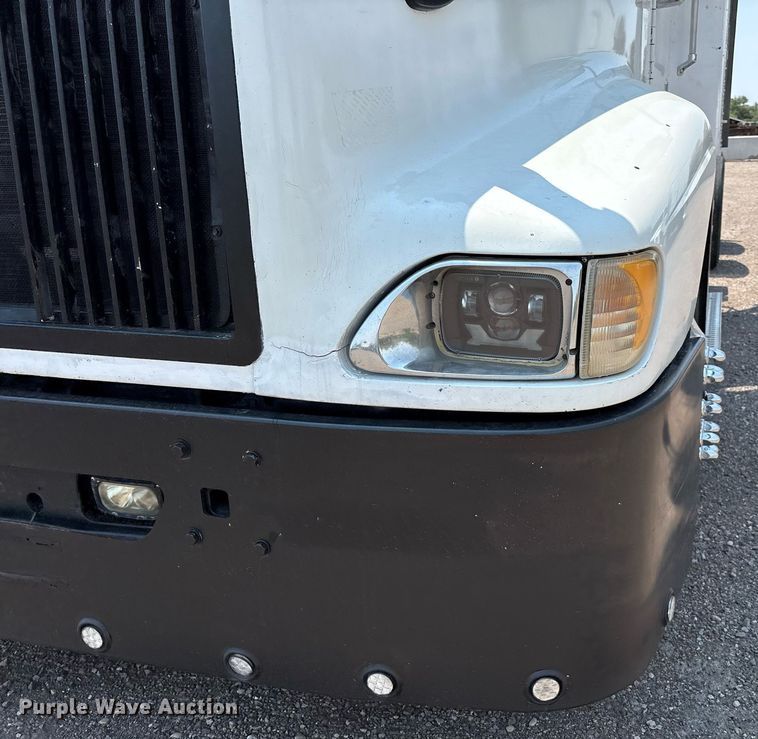 image for item DX8028 2007 International 9400I semi truck