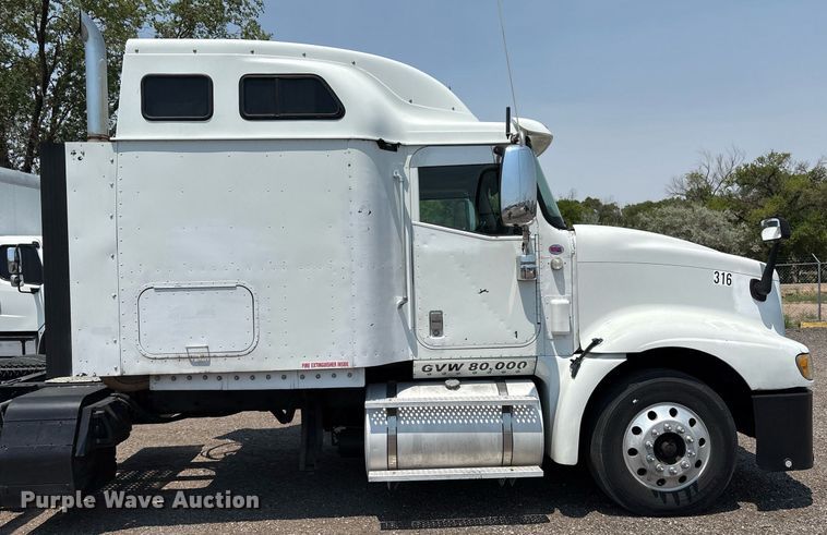 image for item DX8028 2007 International 9400I semi truck