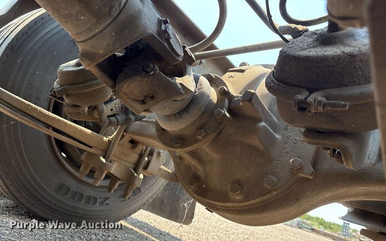 image for item DX8028 2007 International 9400I semi truck