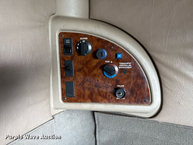 image for item DX8028 2007 International 9400I semi truck