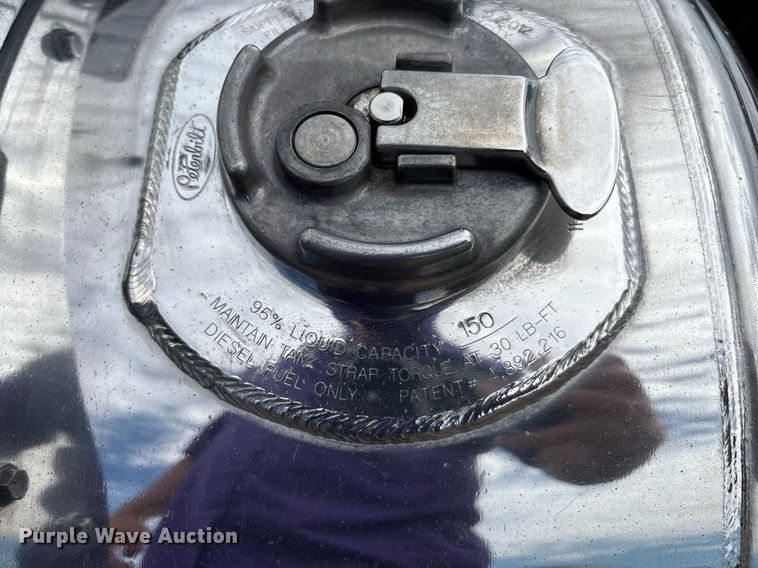 image for item DX8052 2013 Peterbilt 367 semi truck