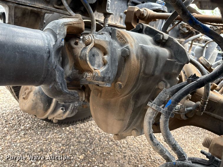 image for item DX8052 2013 Peterbilt 367 semi truck